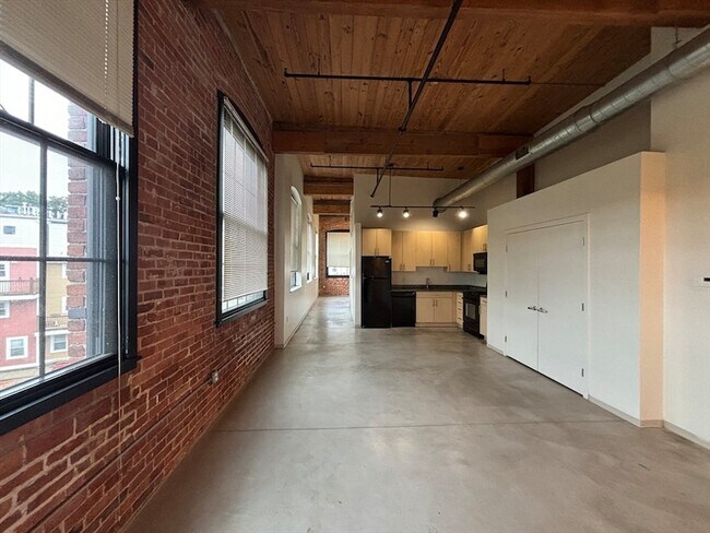 Foto del edificio - 88 Gerrish Ave