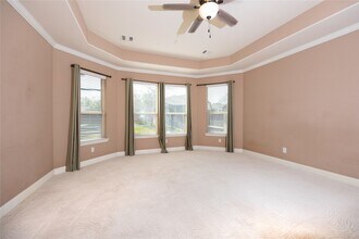 Building Photo - 6743 Honeycrest Lane