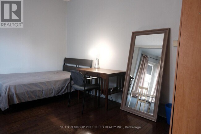 Photo du bâtiment - 1055 Richmond St