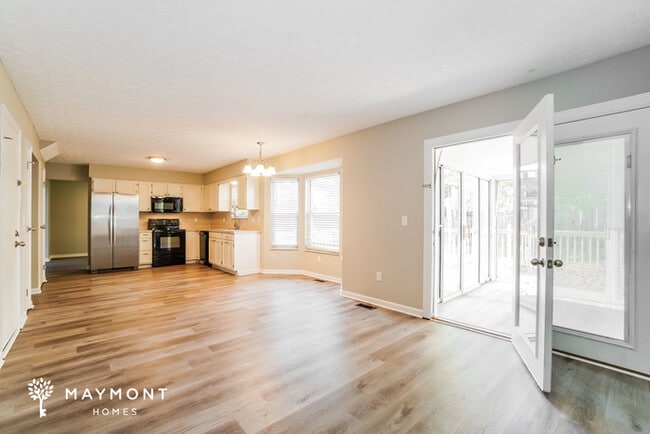 Foto del edificio - 7793 Cedar Ridge Dr