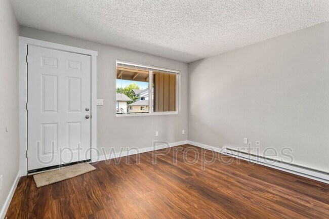 Foto del edificio - 13000 NW Cornell Rd