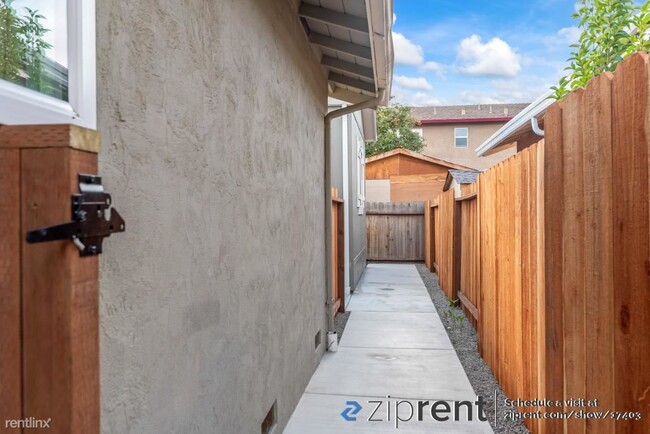 Building Photo - 1 br, 1 bath House - 1295 Stardust Way, Mi...