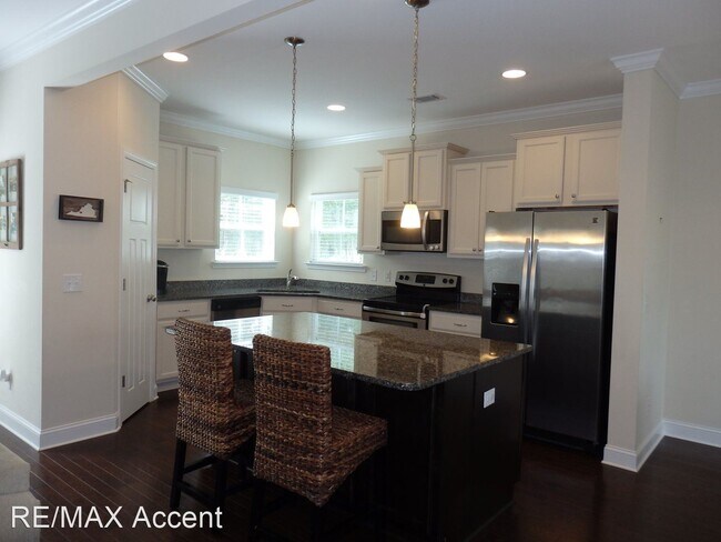 Foto del edificio - 4 br, 3 bath House - 397 Waverly Ln.