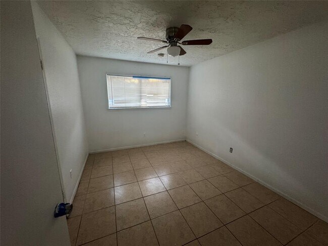 Foto del edificio - 6635 Deer Ridge Ln