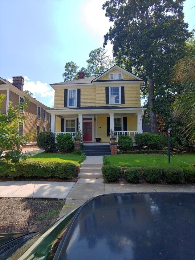Primary Photo - 2319 Park St
