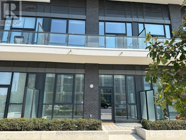 Building Photo - 65-65 Watergarden Dr