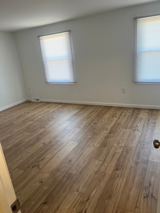 Foto del edificio - 1131 Harmony Rd