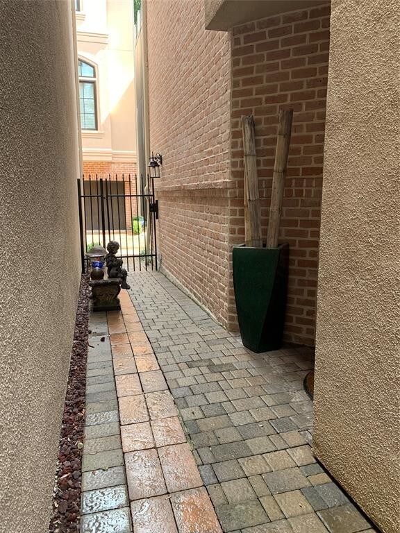 Foto del edificio - 5035 La Branch St