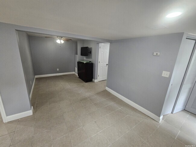 Foto del edificio - 141 Lenore Ln