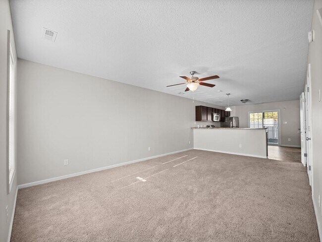 Building Photo - Welcome to the Burroughs!