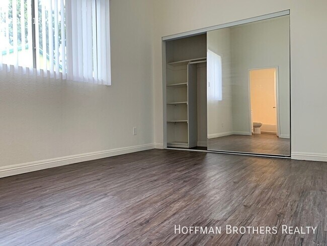 Foto del edificio - 4124 N Eagle Rock Blvd
