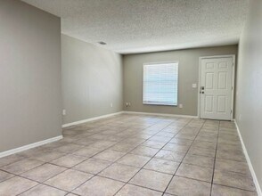 Building Photo - 2212 Florida Dr