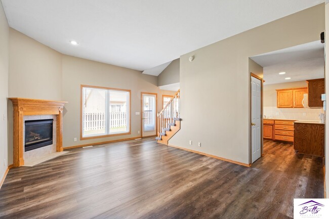 Building Photo - 16610-12 P