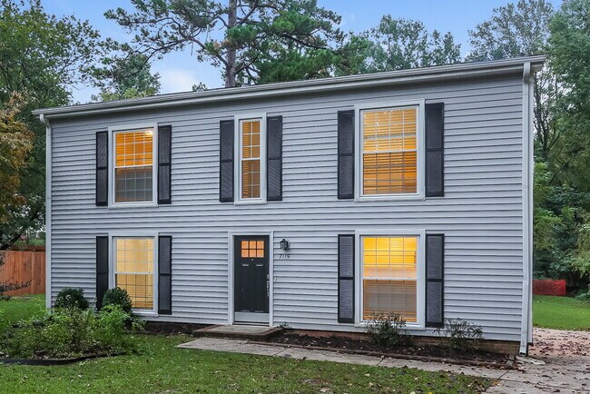 Foto del edificio - 7115 Casual Corner Ln