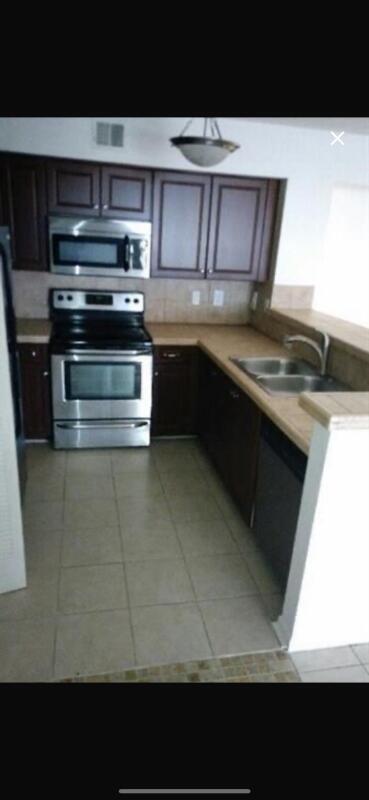 Foto del edificio - 1749 Village Blvd
