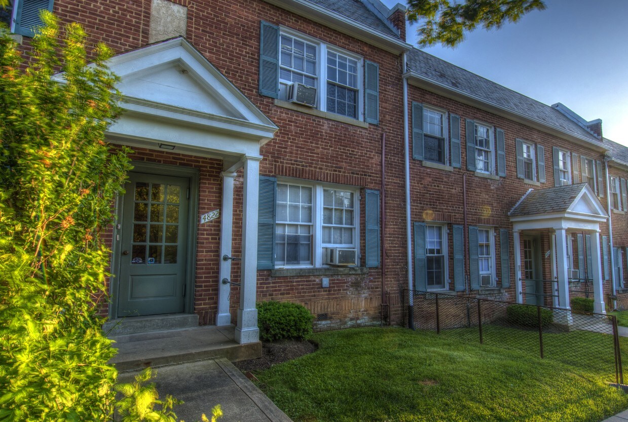 Foto principal - 4820-4822 Reservoir Rd NW
