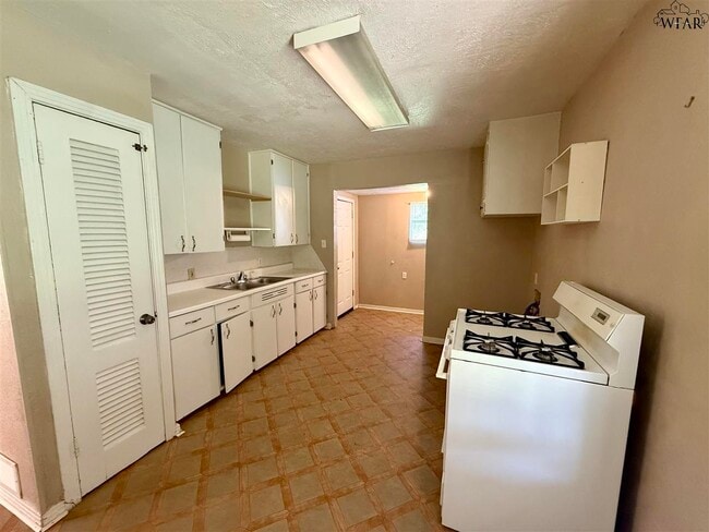 Building Photo - 4354 Cunningham Dr