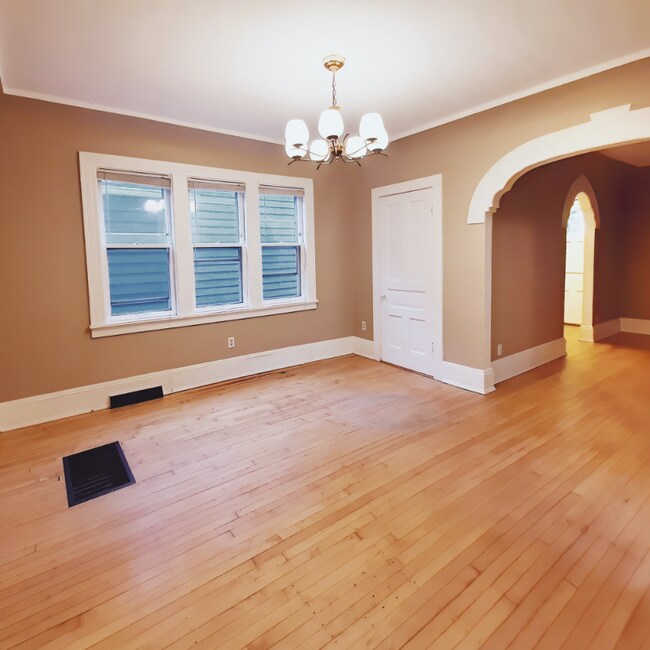 Foto del edificio - 1027 E Kewaunee St