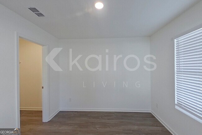 Building Photo - 112 Flat Rock Ml Trl