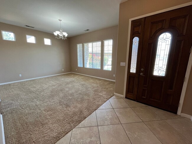 Building Photo - 206 S Argyle Pl