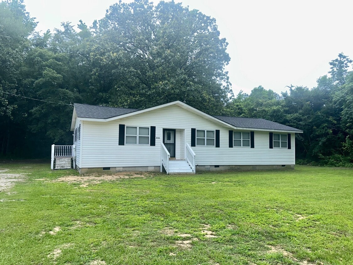 2116 W John Paul Jones Rd, Effingham, SC 29541 House Rental in