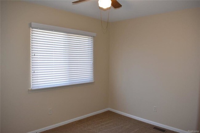 Building Photo - 11395 Cedar Bend Dr