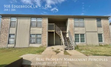 Building Photo - 908 S Edgebrook Ln