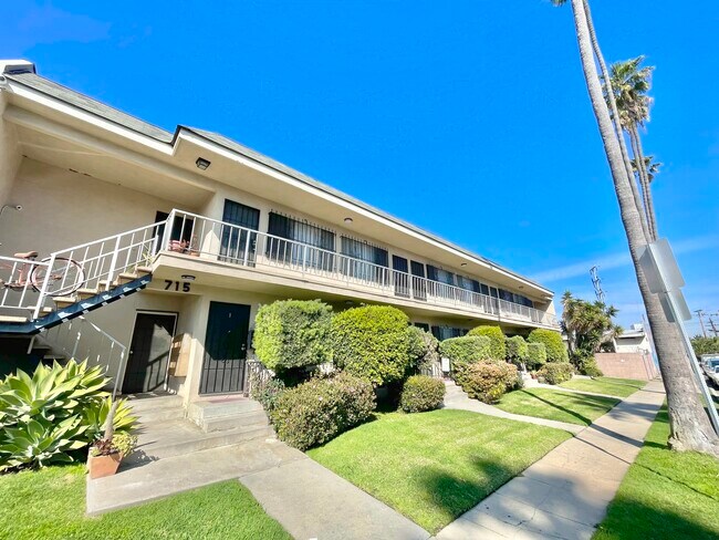 Building Photo - 715 Machado Dr