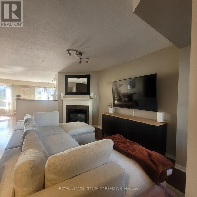 Building Photo - 554 Aberfoyle Cir