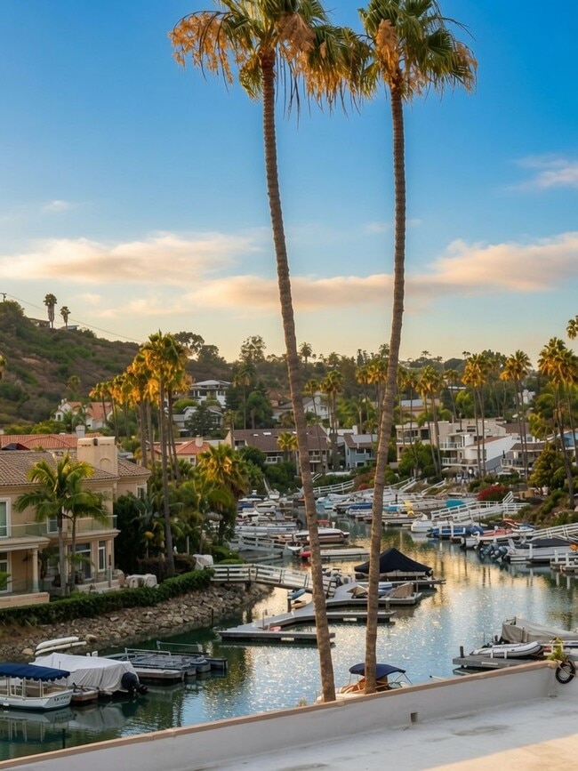 Building Photo - 4705 Marina Dr