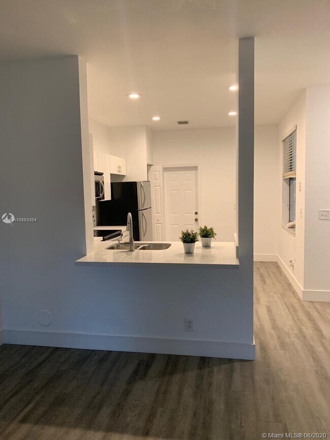 Building Photo - 4078  Timber Cove Ln 4078 Weston Fl 33332