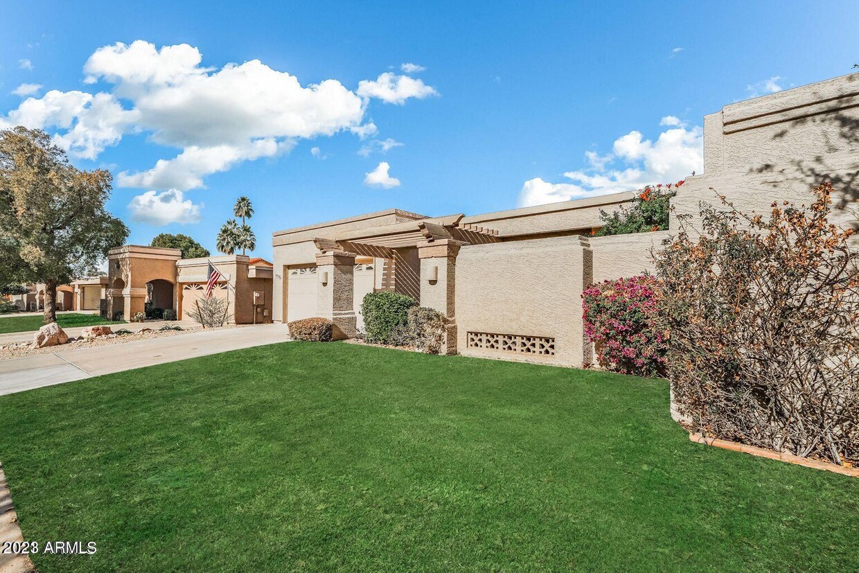 Primary Photo - 10538 E Gold Dust Cir