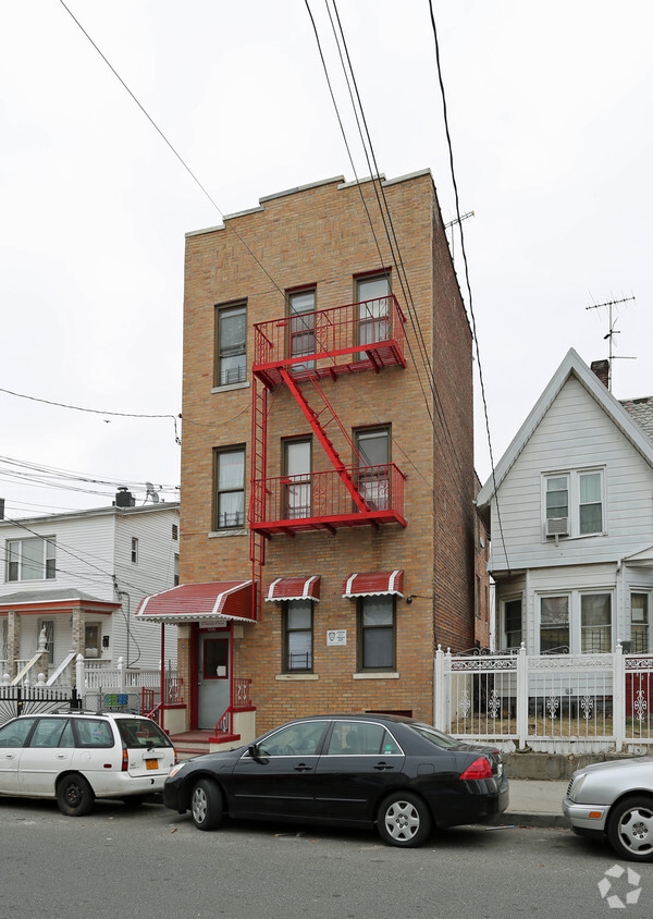 Primary Photo - 4718 Richardson Ave