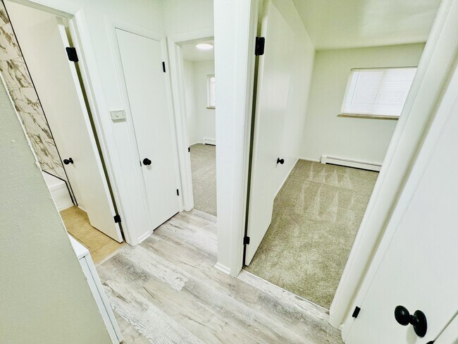 Foto del edificio - 7120 Hooker St