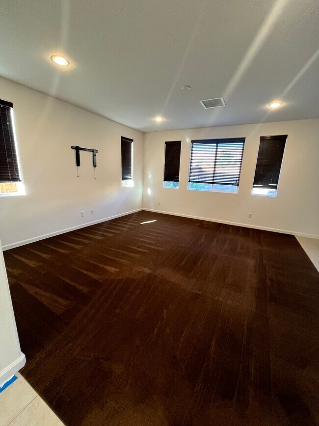 Foto del edificio - 9620 Eventer Ln