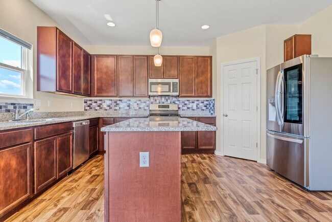 Foto del edificio - COMING SOON - Modern, Spacious Home in the Orchard Farm School District!