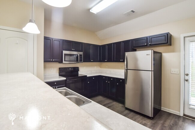 Foto del edificio - 6612 Rock Ledge Rd