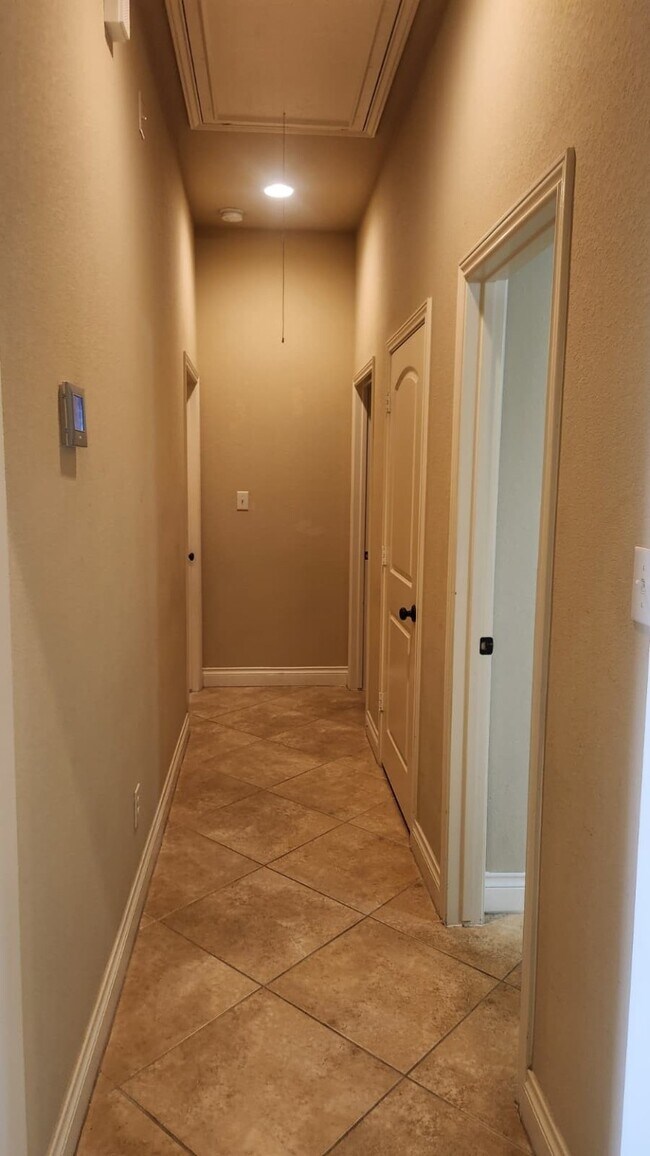 Building Photo - 5318 Stoneridge Ct