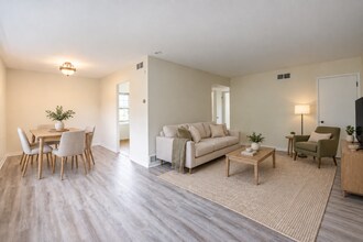 Building Photo - 4204 N Olsen Ave