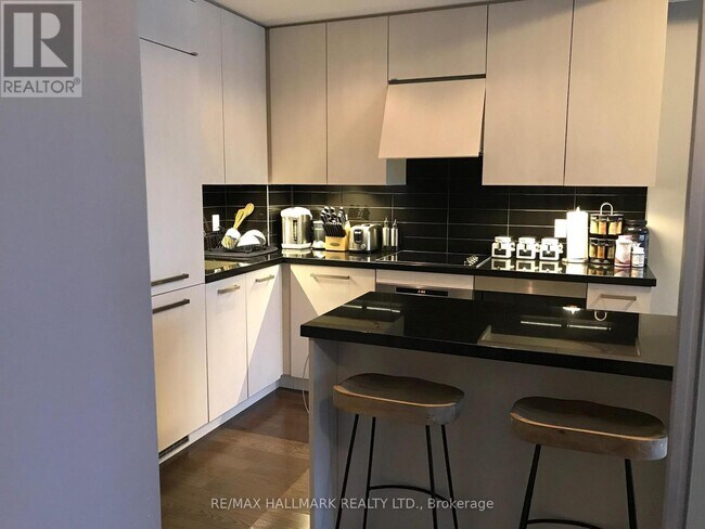 Photo du bâtiment - 8 The Esplanade