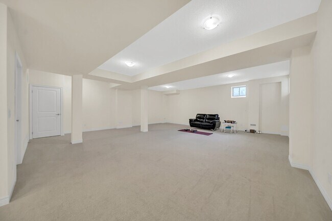 Building Photo - 293 Broadacre Dr