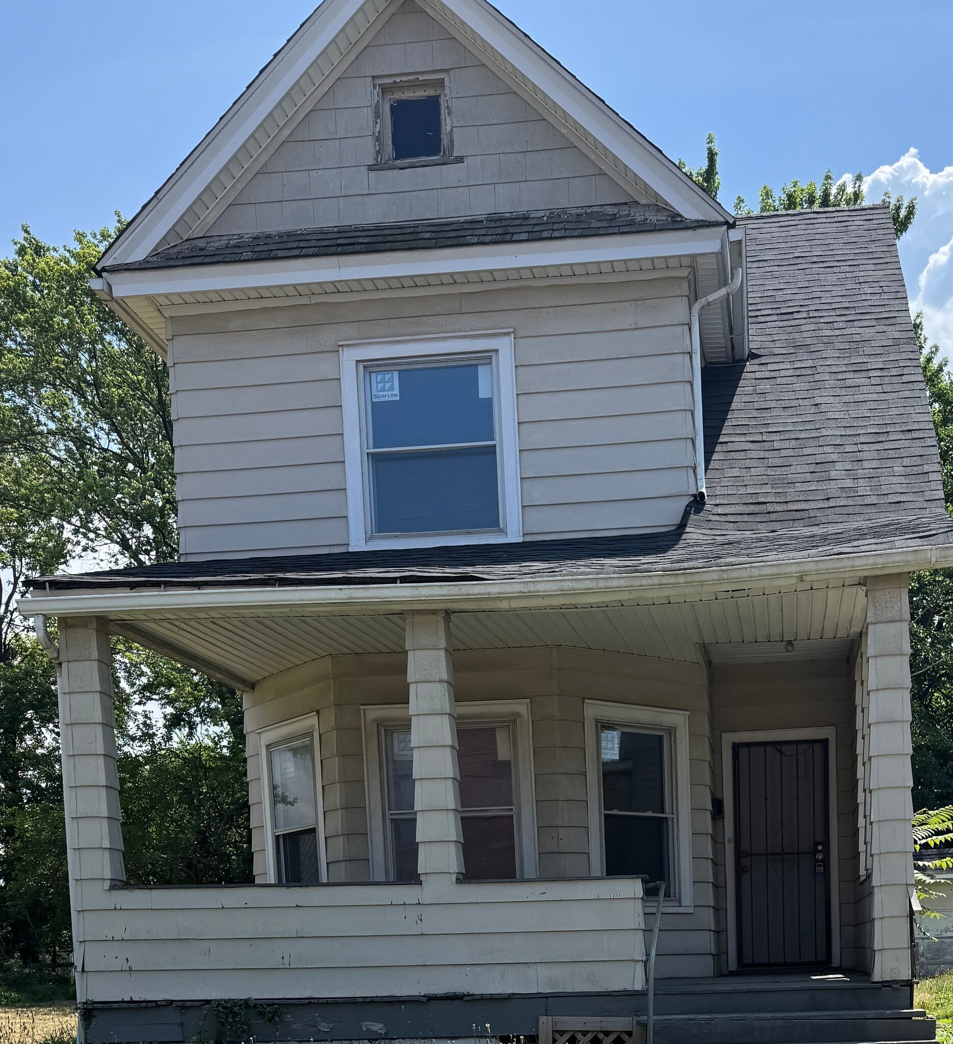 15414 Calcutta Ave Cleveland, OH 44110 – photo 1