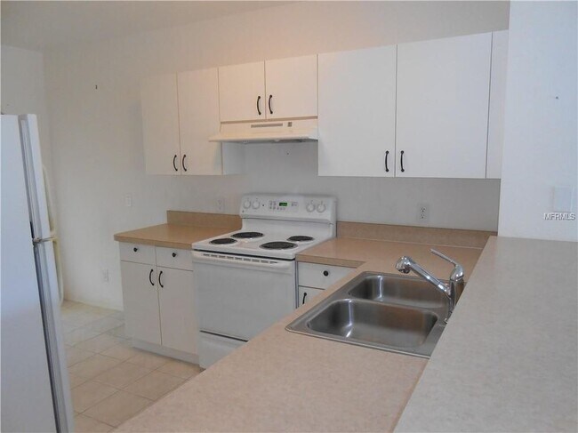 Building Photo - 19385 Water Oak Dr