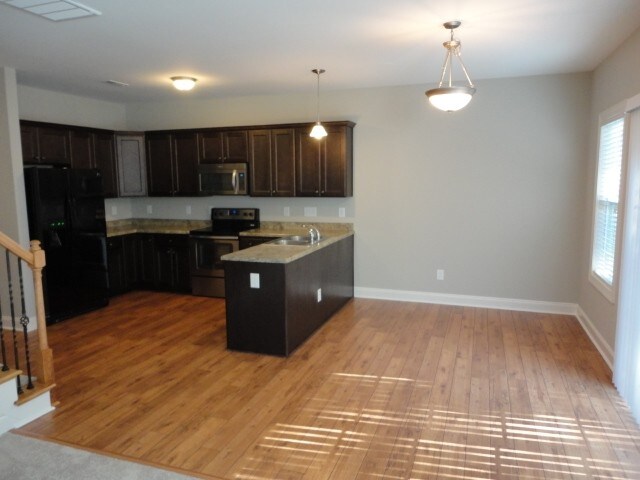 Foto del edificio - 638 Flaherty Avenue