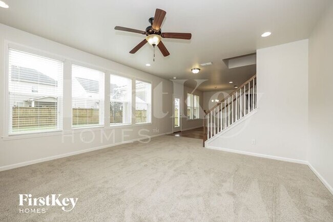 Foto del edificio - 2525 Miranda Dr