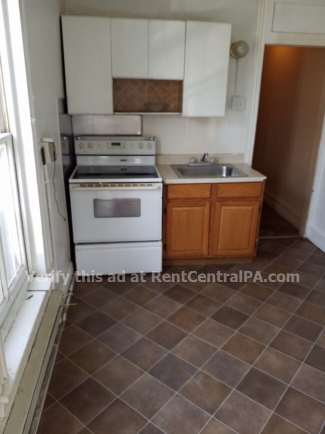 Foto del edificio - 446 W Oley St Apt 2