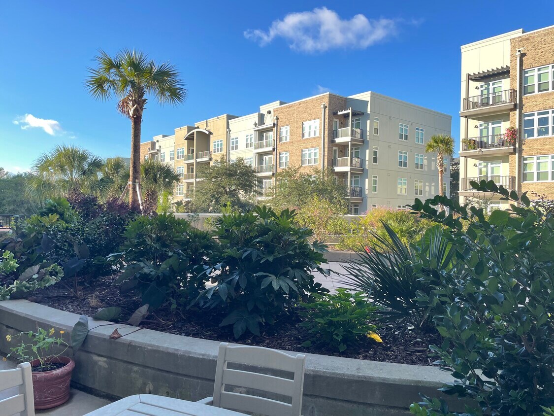 Foto principal - 145 Pier View St