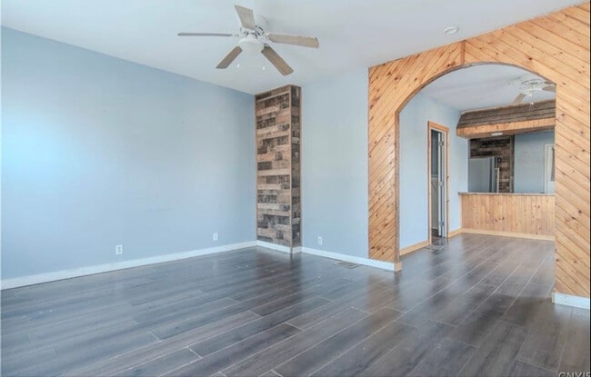 Foto del edificio - 148 W Main St