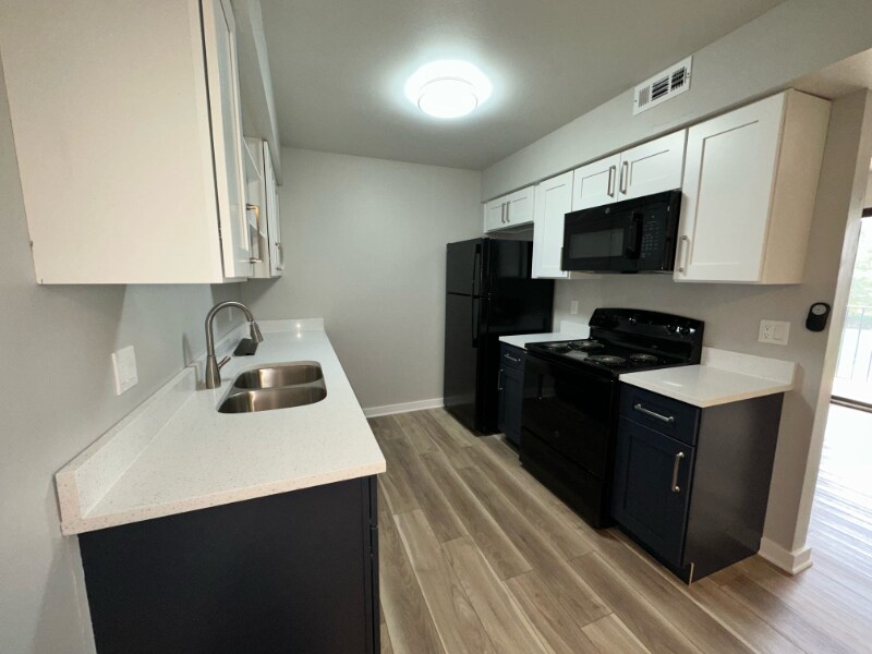 7620 Cherryvale N Blvd, Cherry Valley, IL 61016 House for Rent in