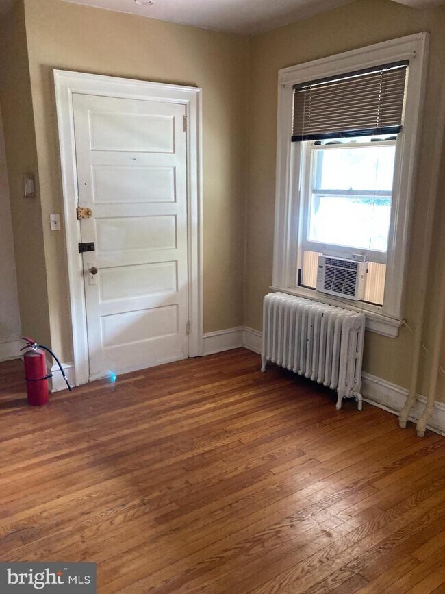 Foto del edificio - 2713 N Broom St